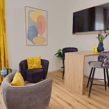 Appartamento Chariming And Comfy Studio Pola Esterno foto