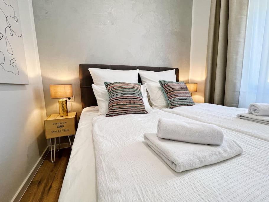 Appartamento Chariming And Comfy Studio Pola Esterno foto