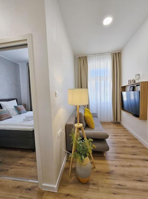 Appartamento Chariming And Comfy Studio Pola Esterno foto